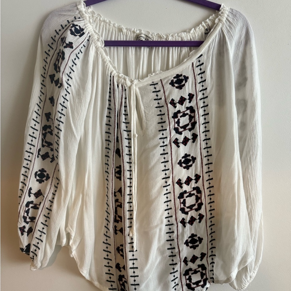 Abercrombie & Fitch Black and White 3/4 Sleeve Smocked Blouse